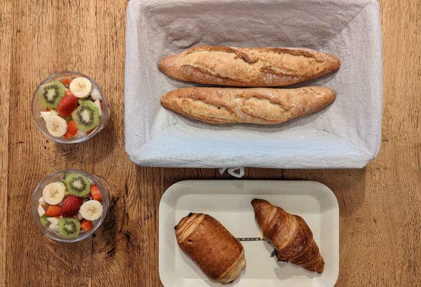 住宿加早餐  La Suite Gignac