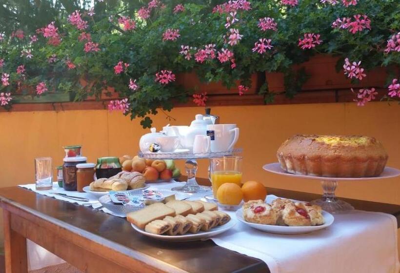 مبيت وإفطار Villa Lucilla