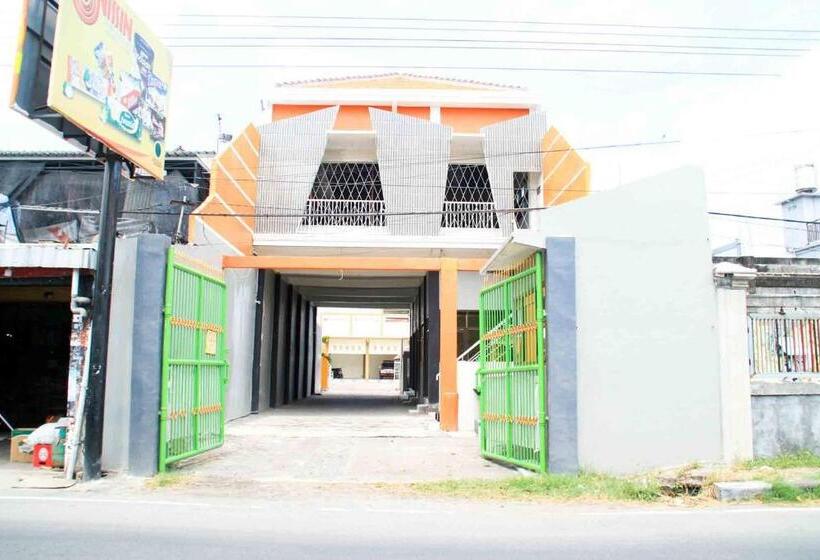 فندق Puri Karomah Syariah Redpartner