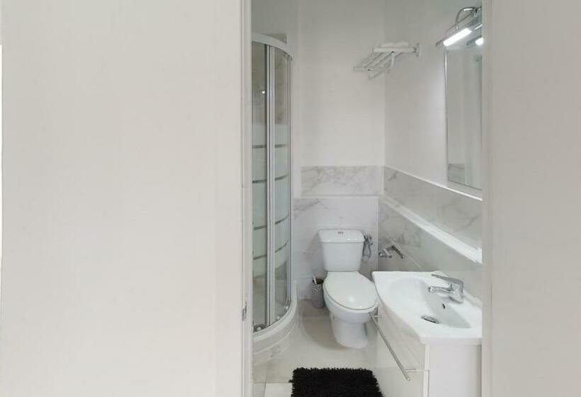 فندق صغير Habitaciones Triples Espaciosas Con Baños Privados En Maspalomas