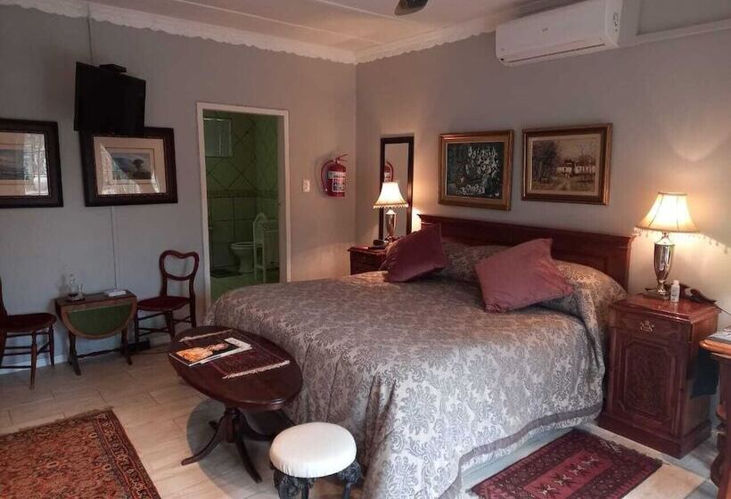 پانسیون Michaelangelo Guest House
