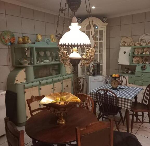 پانسیون Michaelangelo Guest House