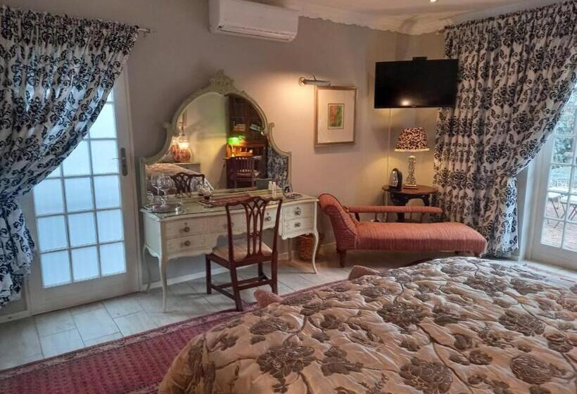 پانسیون Michaelangelo Guest House