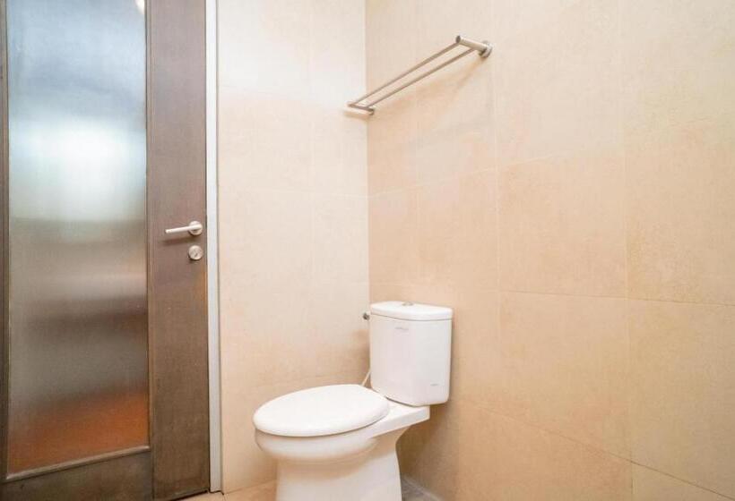 پانسیون Three J Residence 2