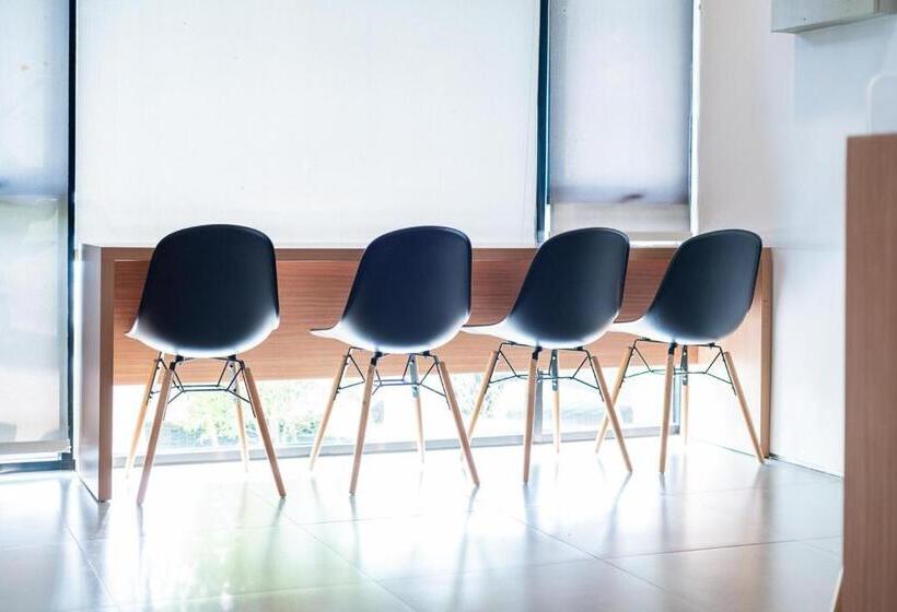 پانسیون Three J Residence 2