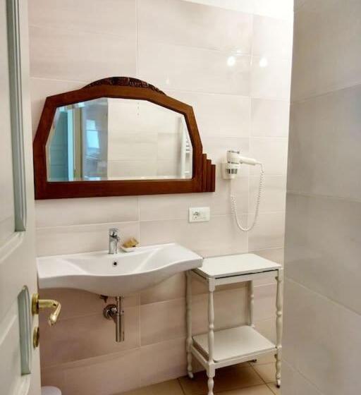 مبيت وإفطار Palazzo Cantarella Stella Cilento