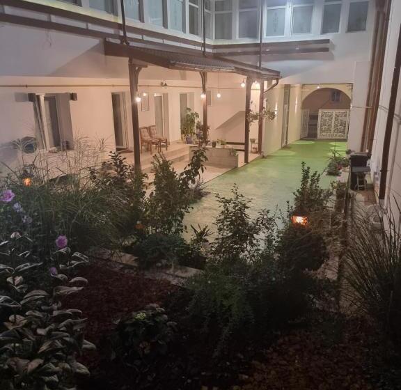 پانسیون Casa Musceleana