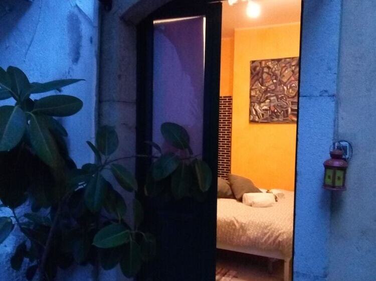 هاستل Private Room Stanza Privata With Private Bathroom   Shared Kitchen And Beautiful Terrace On Taormina