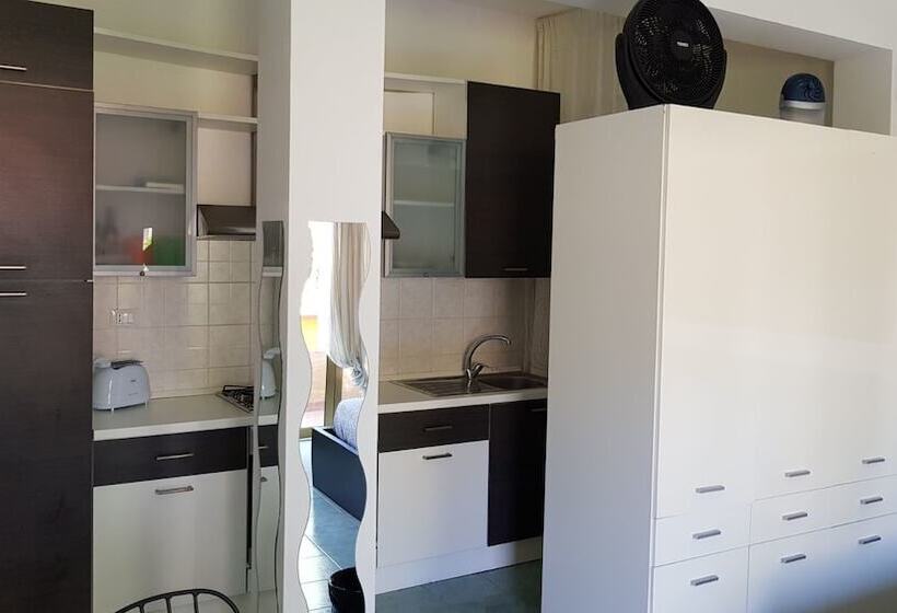 هاستل Private Room Stanza Privata With Private Bathroom   Shared Kitchen And Beautiful Terrace On Taormina