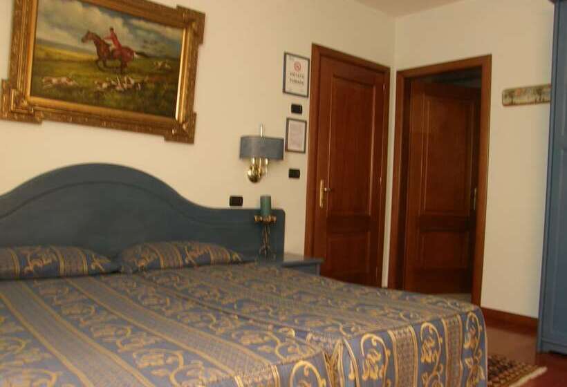 تختخواب و صبحانه Residence Meuble' Cortina
