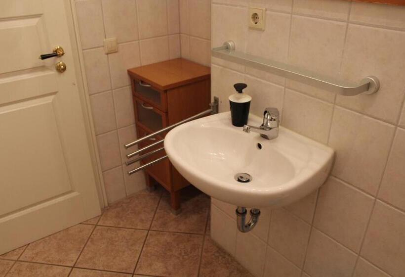Hostel Louise 20