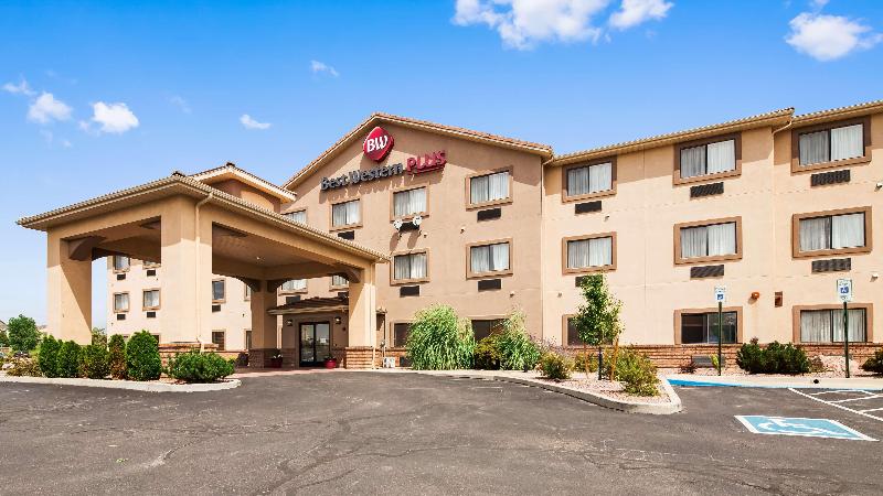 Отель Best Western Plus Eagleridge Inn & Suites