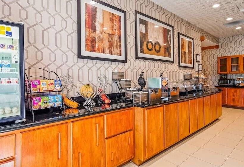 호텔 Best Western Plus Rose City Conference Center Inn