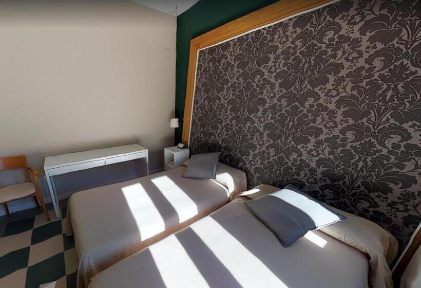 ホテル La Castellana   Habitaciones Y Desayuno