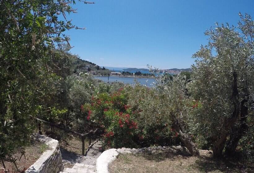 Villa Ariadni