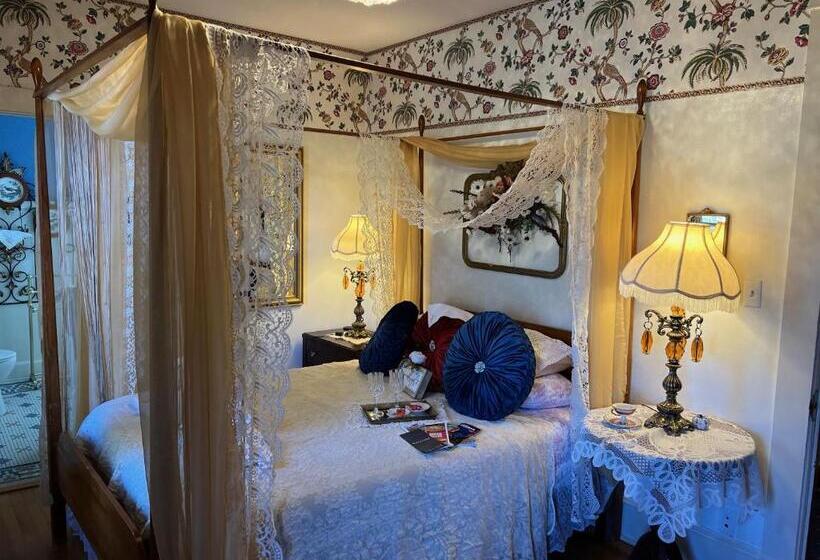 تختخواب و صبحانه The Abriendo Inn