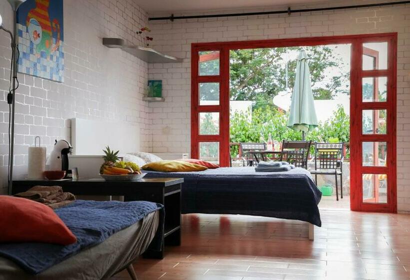 Los Geranios, Close To Beach, Puerto Colon, Yellowcat 2