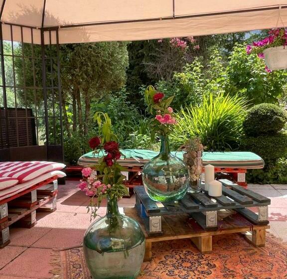 펜션 Hostel Arenos