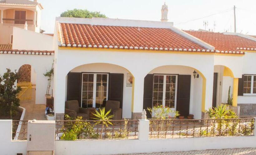 פנסיון Lemontree Eco Surfhouse
