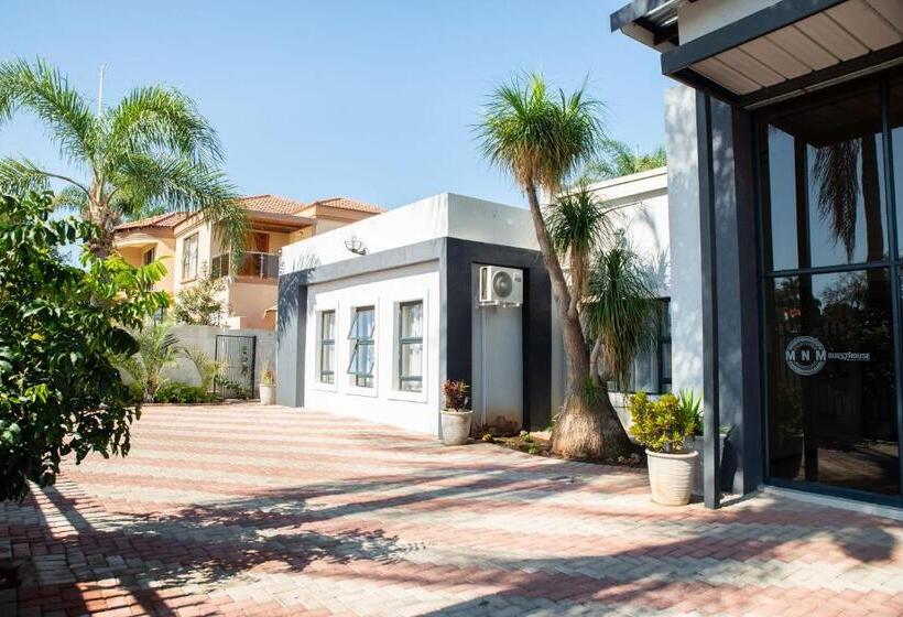 פנסיון M N M Guesthouse Polokwane Central