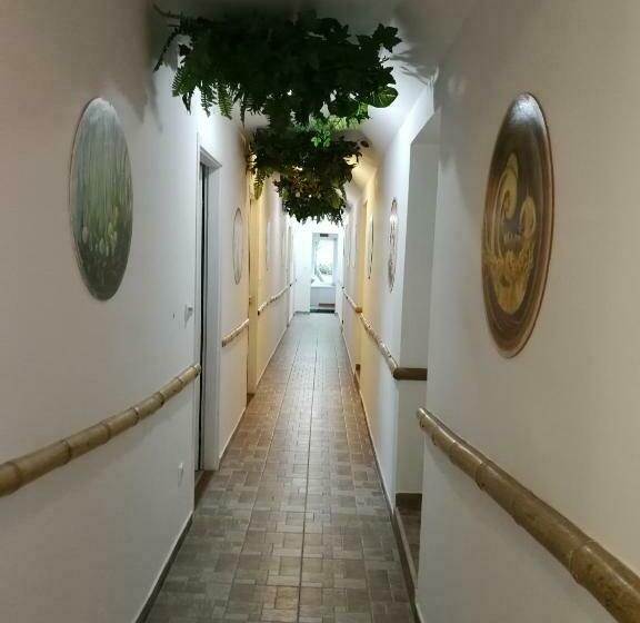 مبيت وإفطار Gomba Panzió