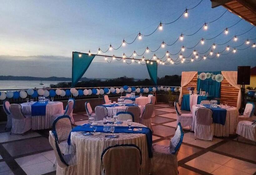 Bukit Kenari Hotel & Restaurant