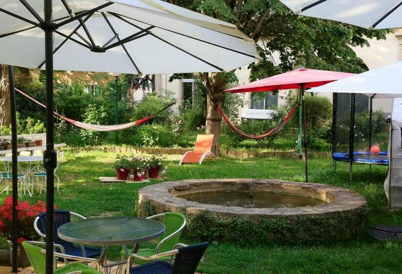 膳宿费 La Vie En Roses