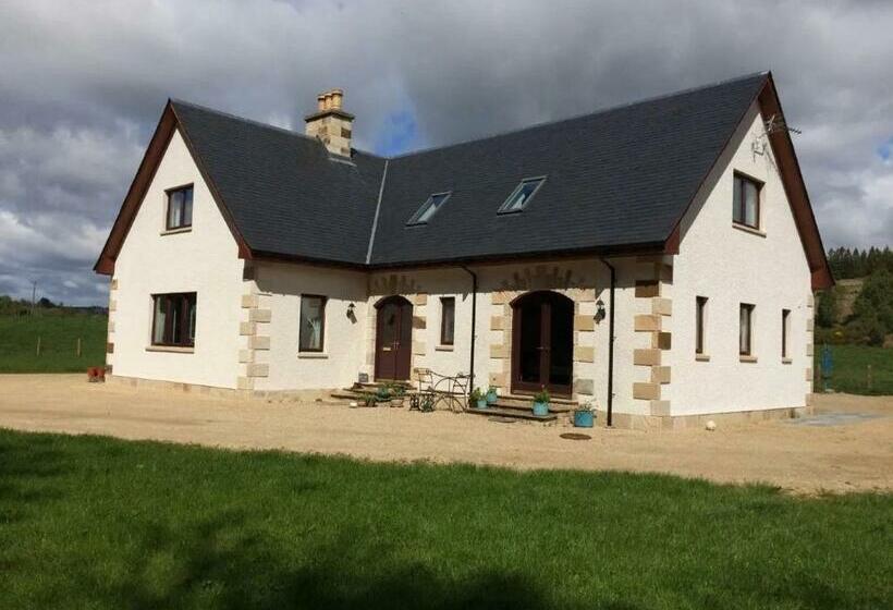 צימר Dalmunach House