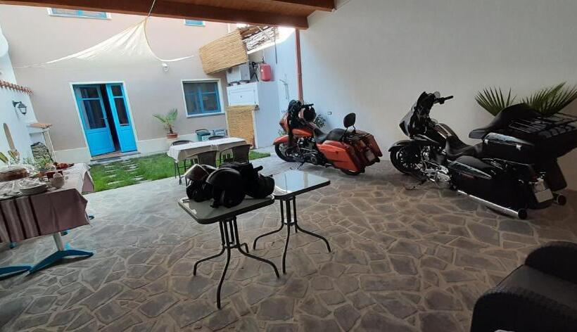 Bed and Breakfast La Vecchia Dimora