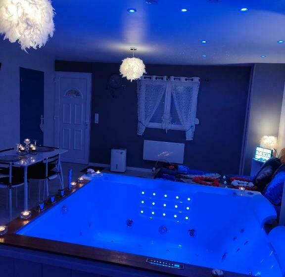 住宿加早餐  Loft Avec Baignoire Spa Lécrin Romantique