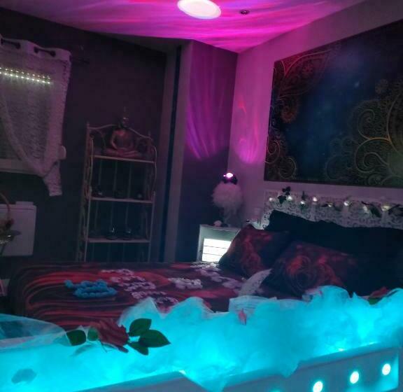 住宿加早餐  Loft Avec Baignoire Spa Lécrin Romantique