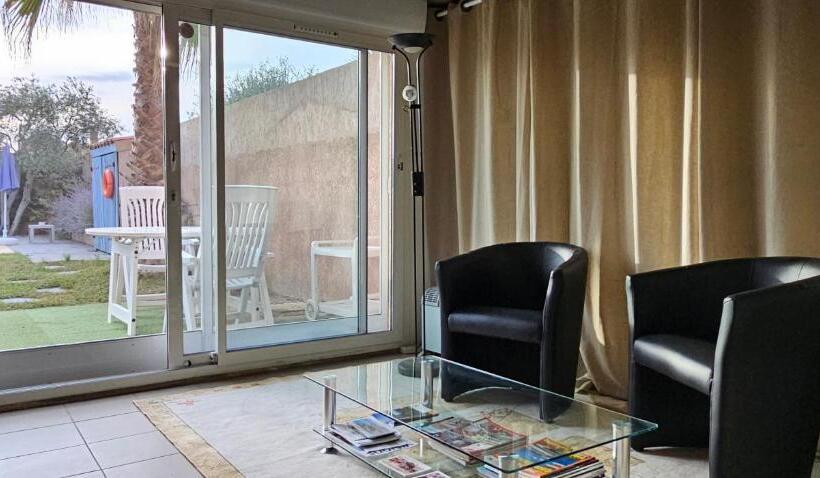 Bed and Breakfast Studio Tranquillo Avec Piscine Et Salle De Sport