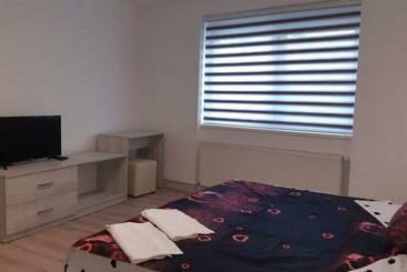 پانسیون Calypso Rooms