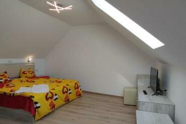 پانسیون Calypso Rooms