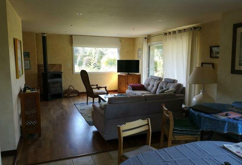 Bed and Breakfast Chambre Dans Maison Fleurie Et Calme