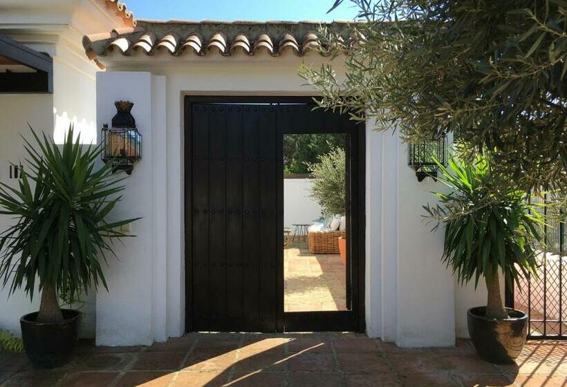 ベッドアンドブレックファースト Villa De La Luz Luxury Guesthouse