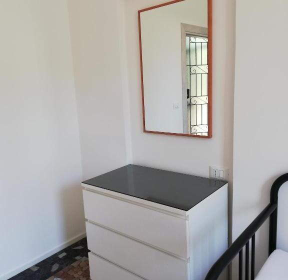 پانسیون Venice View Guesthouse