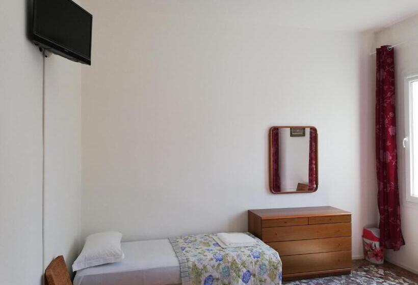 پانسیون Venice View Guesthouse