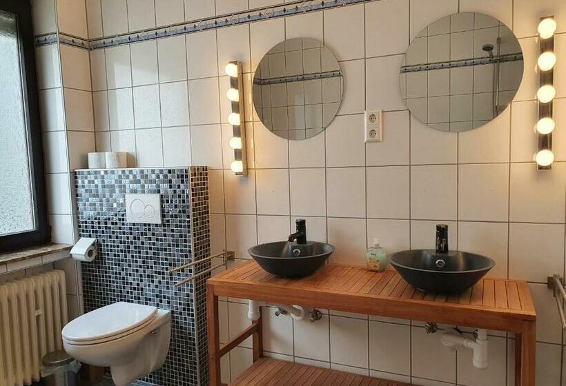 Römerstube Apartments & Rooms