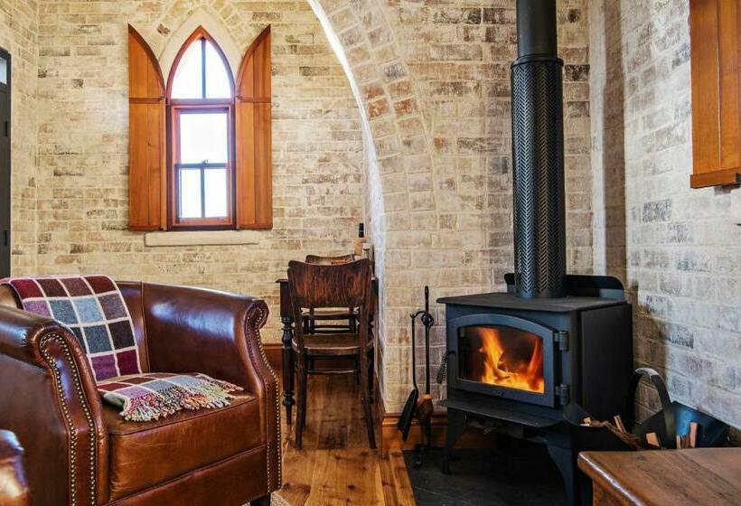 مبيت وإفطار Wilgowrah Church   Wilgowrah   A Country Escape