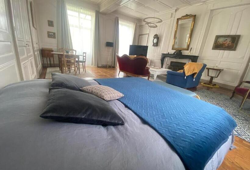 ペンション Château De Chatenay   Macon