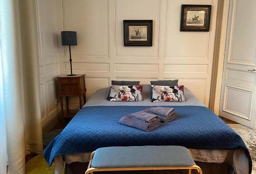 ペンション Château De Chatenay   Macon