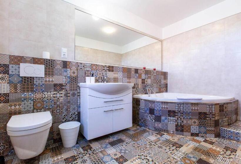 پانسیون Penzion A Restaurace Feldsberg