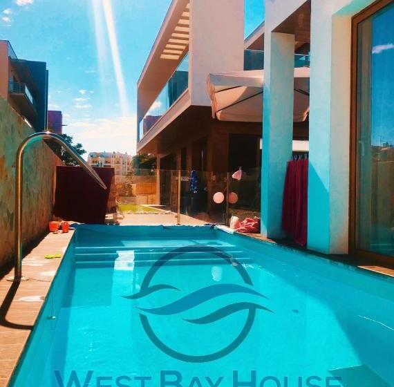 膳宿费 West Bay House