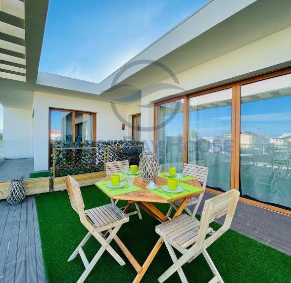 膳宿费 West Bay House