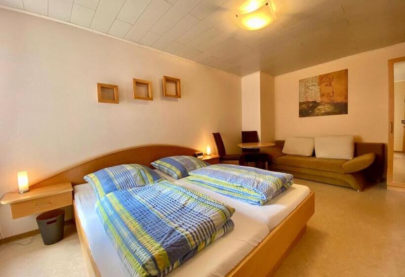 ペンション Winzerhaus Im Oberdorf   Fewo U Zimmer   Auch Kombinierbar