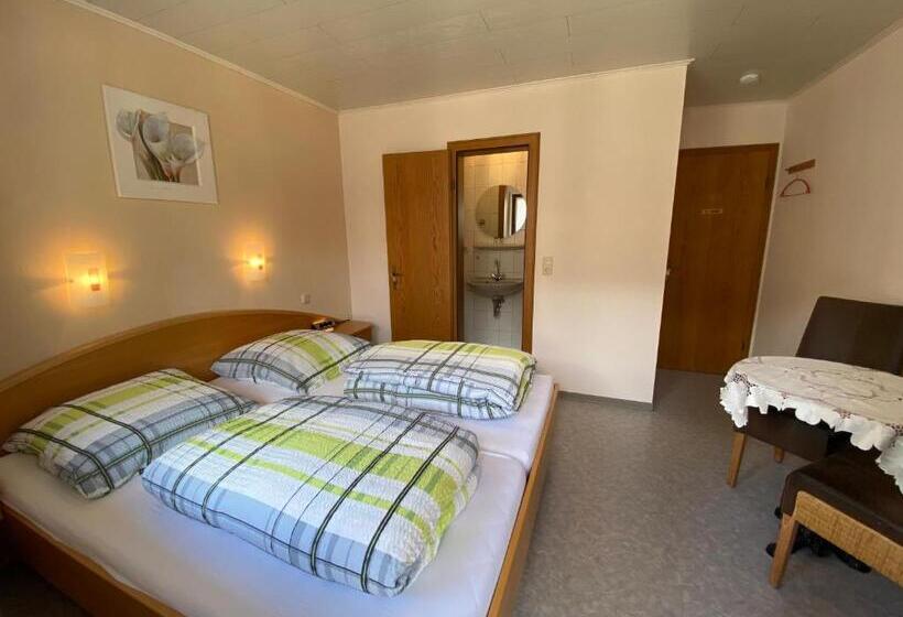 ペンション Winzerhaus Im Oberdorf   Fewo U Zimmer   Auch Kombinierbar