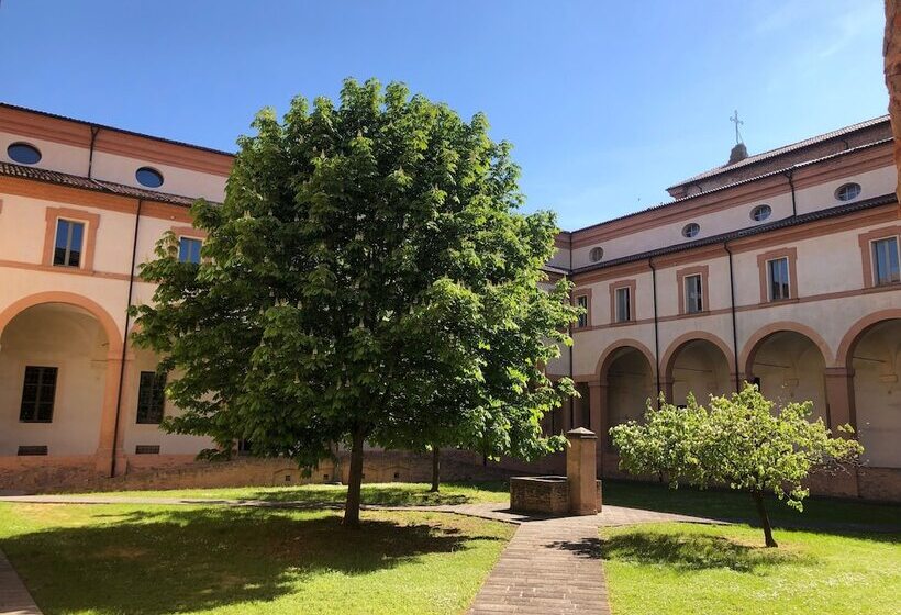 הוסטל Antico Convento San Francesco