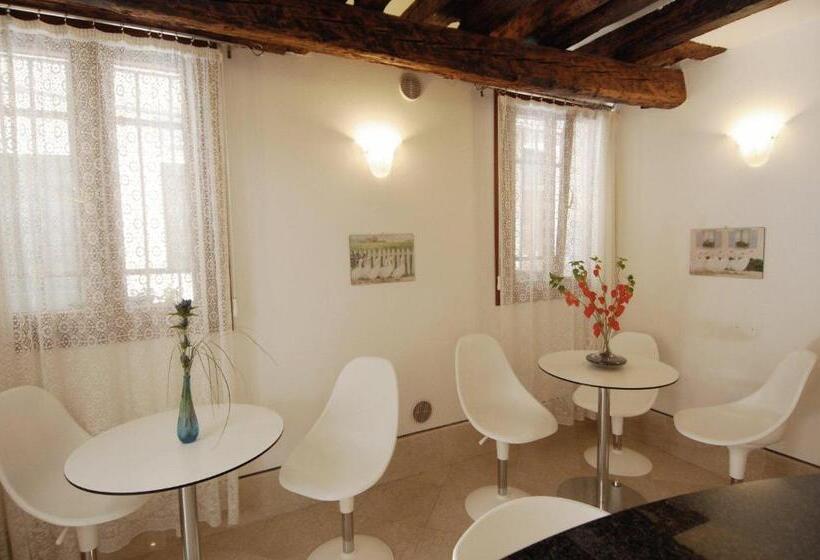 تختخواب و صبحانه Santa Margherita Guest House