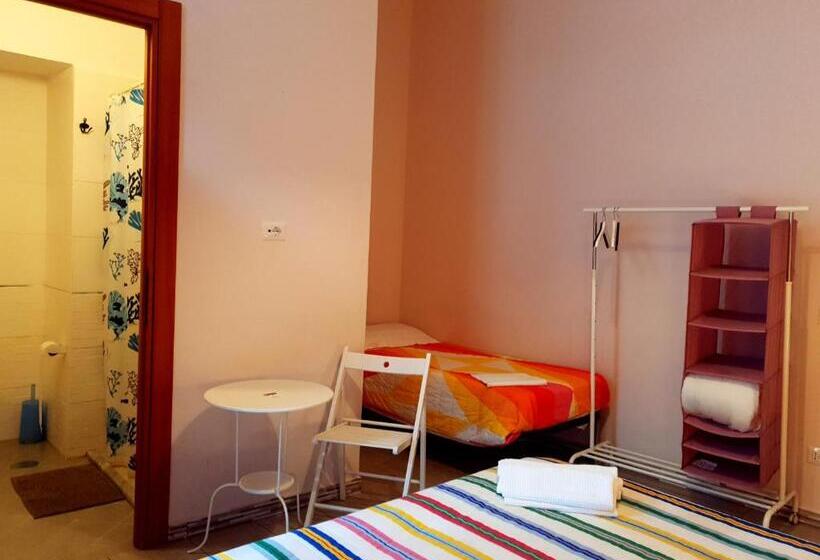 Hostel Mancini Naples